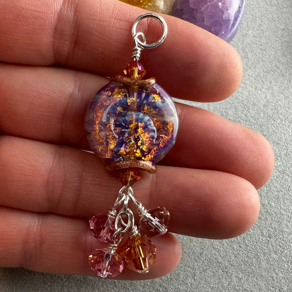 FOSSIL V ~ HANDMADE GLASS PENDANT