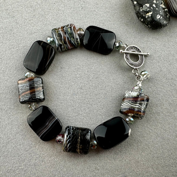 MAASAI ~ HANDMADE GLASS BEAD BRACELET
