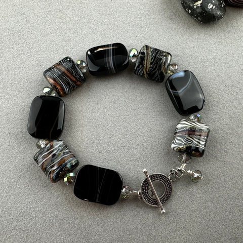 MAASAI ~ HANDMADE GLASS BEAD BRACELET