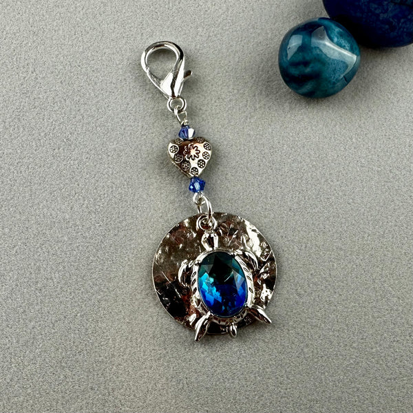 LUCKY SILVER CHARM DROP WITH A HEART AND TURTLE CHARM