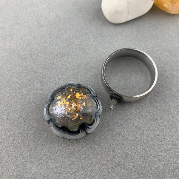 BEES' KNEES ~ HANDMADE GLASS RING TOPPER